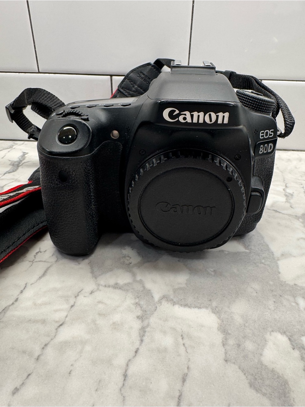 Canon EOS 80D Camera Bundle + 5 Lenses - Picture 2 of 7
